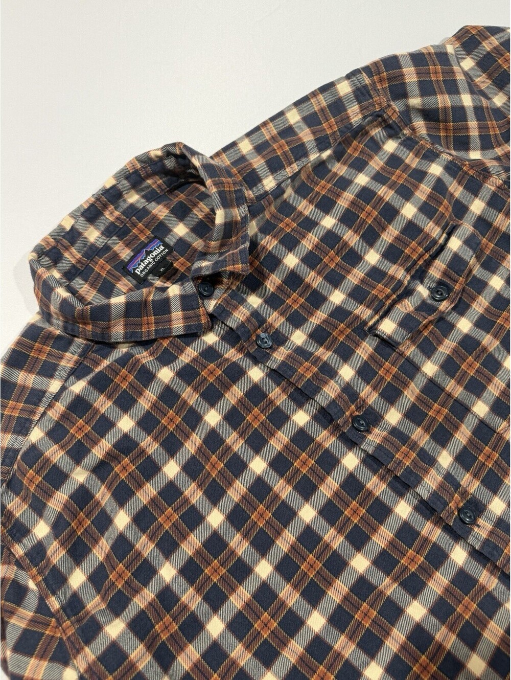 Patagonia Men 100% Organic Cotton Flannel Shirt Plaid Navy Orange XL